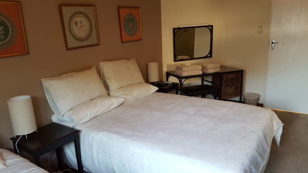Rest-A-While Guest House - Pretoria-Noord Zewnętrze zdjęcie