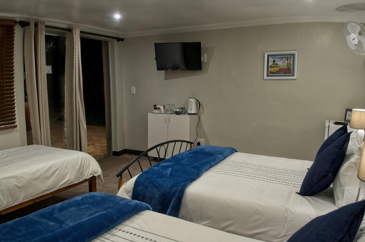Rest-A-While Guest House - Pretoria-Noord Zewnętrze zdjęcie