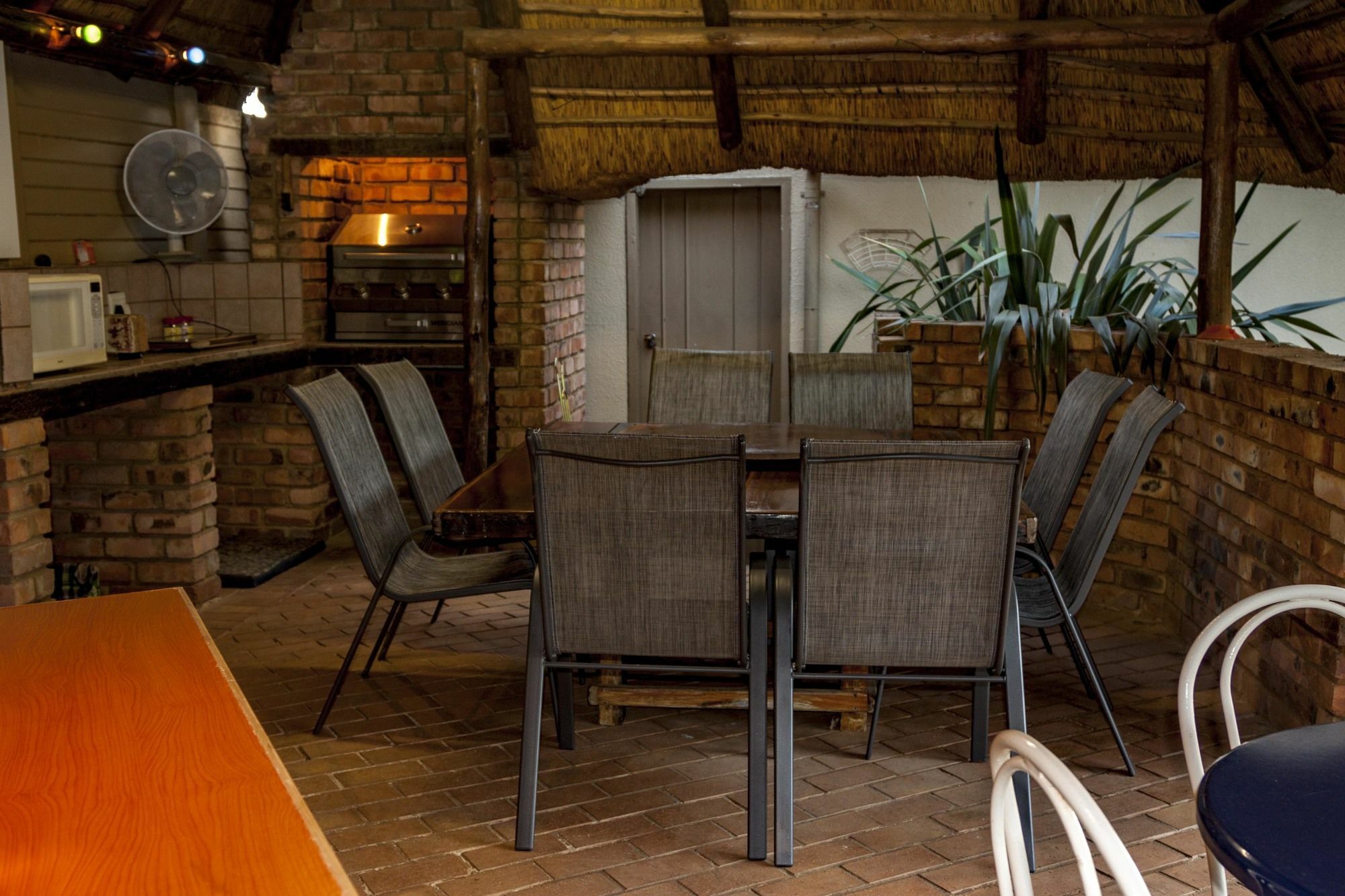 Rest-A-While Guest House - Pretoria-Noord Zewnętrze zdjęcie